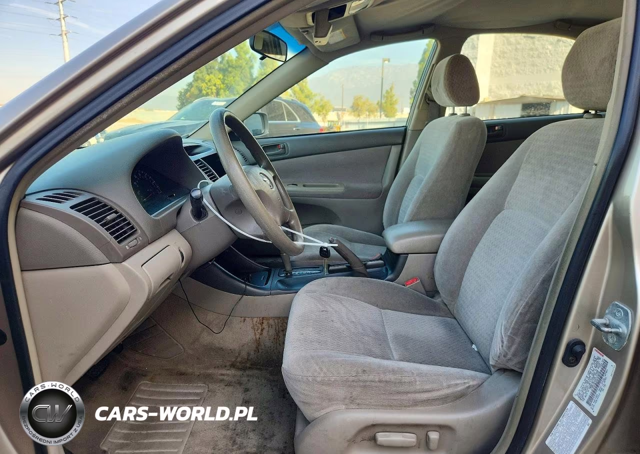 2002 Toyota Camry Le VIN:JTDBE32K620122262 - 7