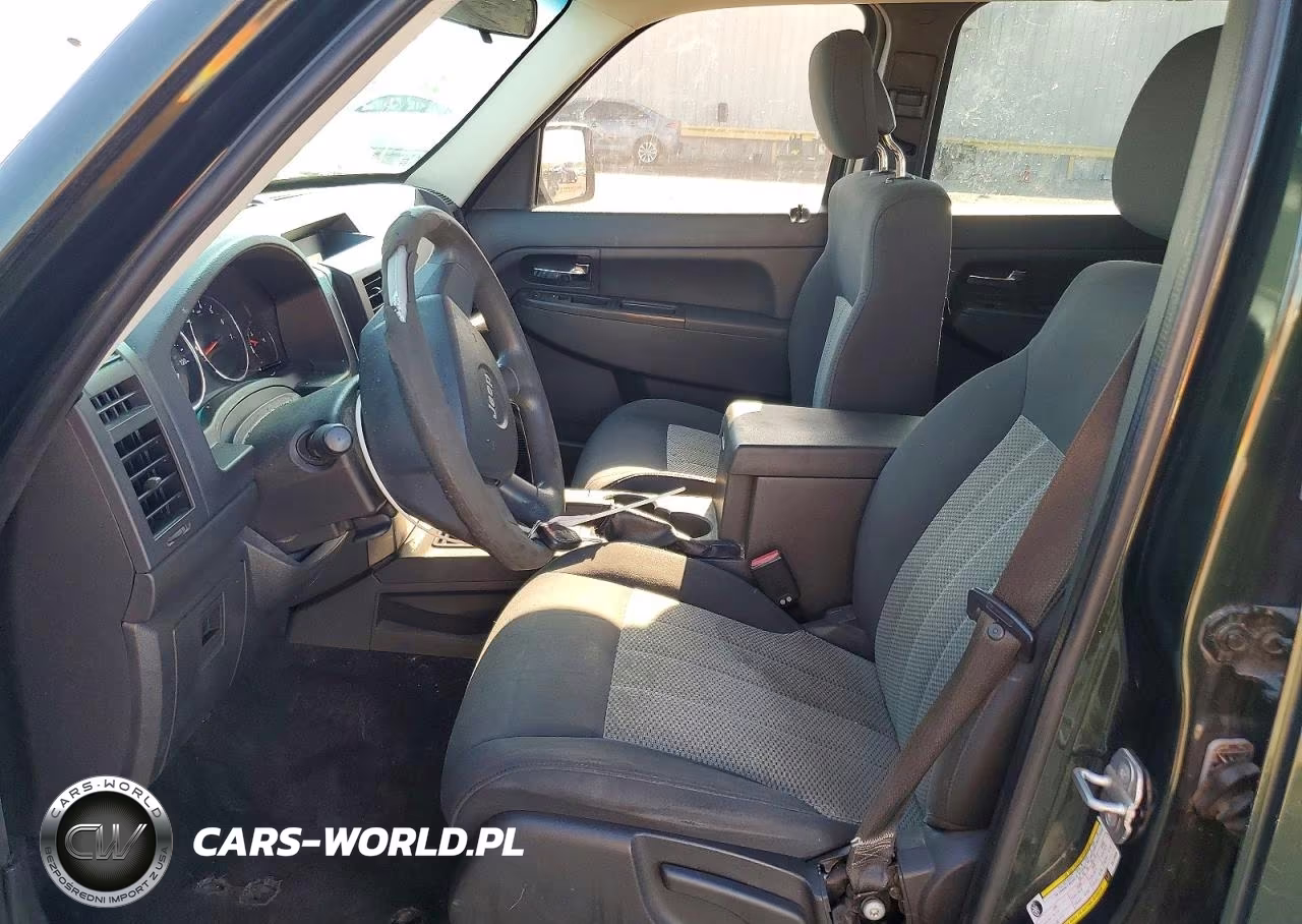 2010 Jeep Liberty Sport VIN:1J4PP2GK8AW128685 - 7