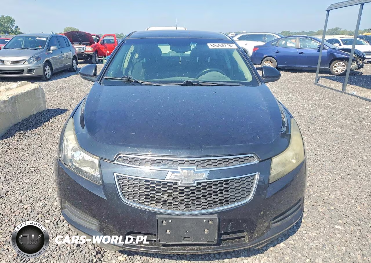 2014 Chevrolet Cruze Lt VIN:1G1PC5SB2E7245830 - 5