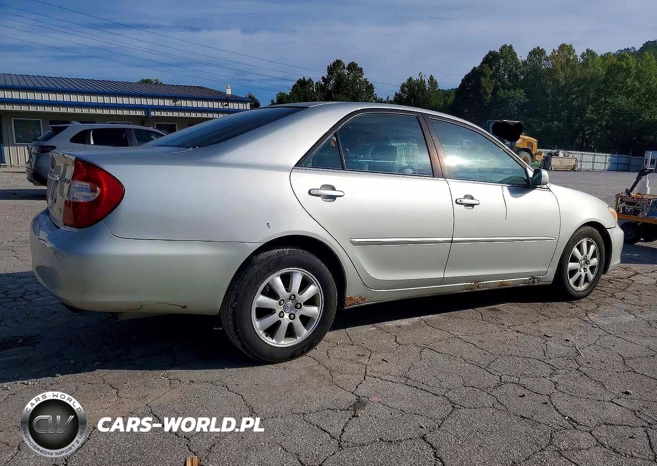 2002 Toyota Camry Xle V6 VIN:JTDBF30K620084550 - 3