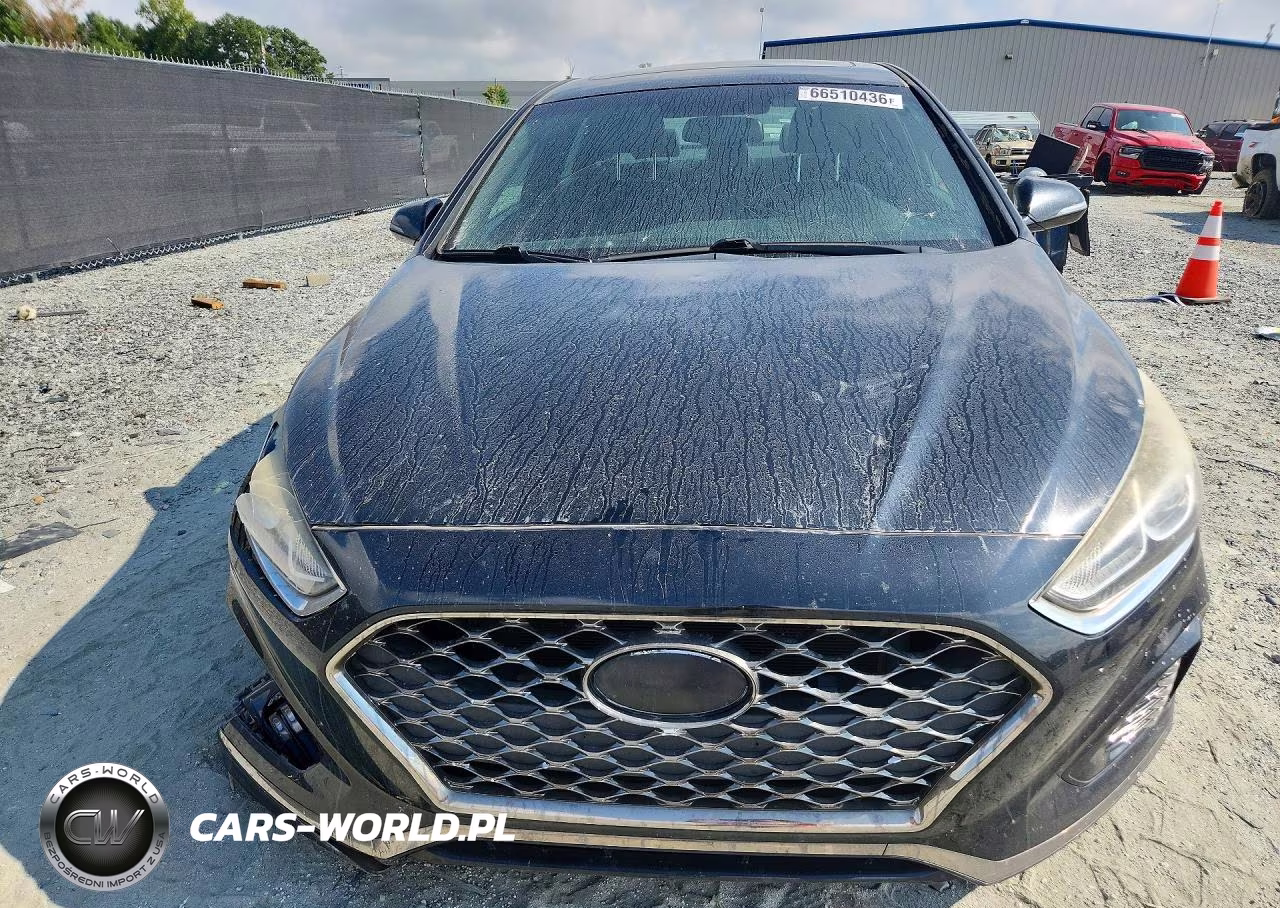 2018 Hyundai Sonata Sport VIN:5NPE34AF8JH626620 - 5
