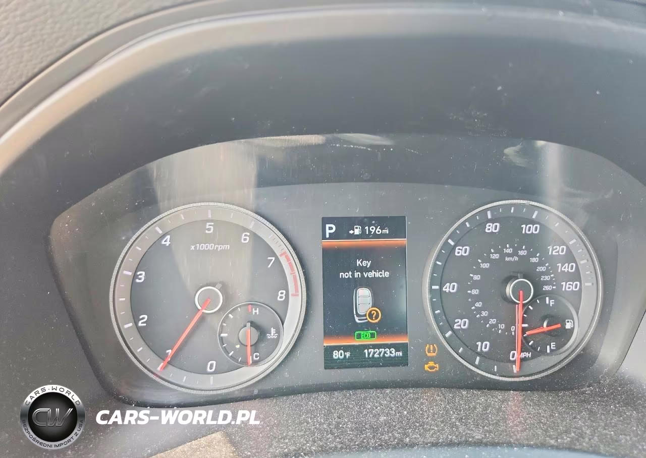 2018 Hyundai Sonata Sport VIN:5NPE34AF8JH626620 - 9