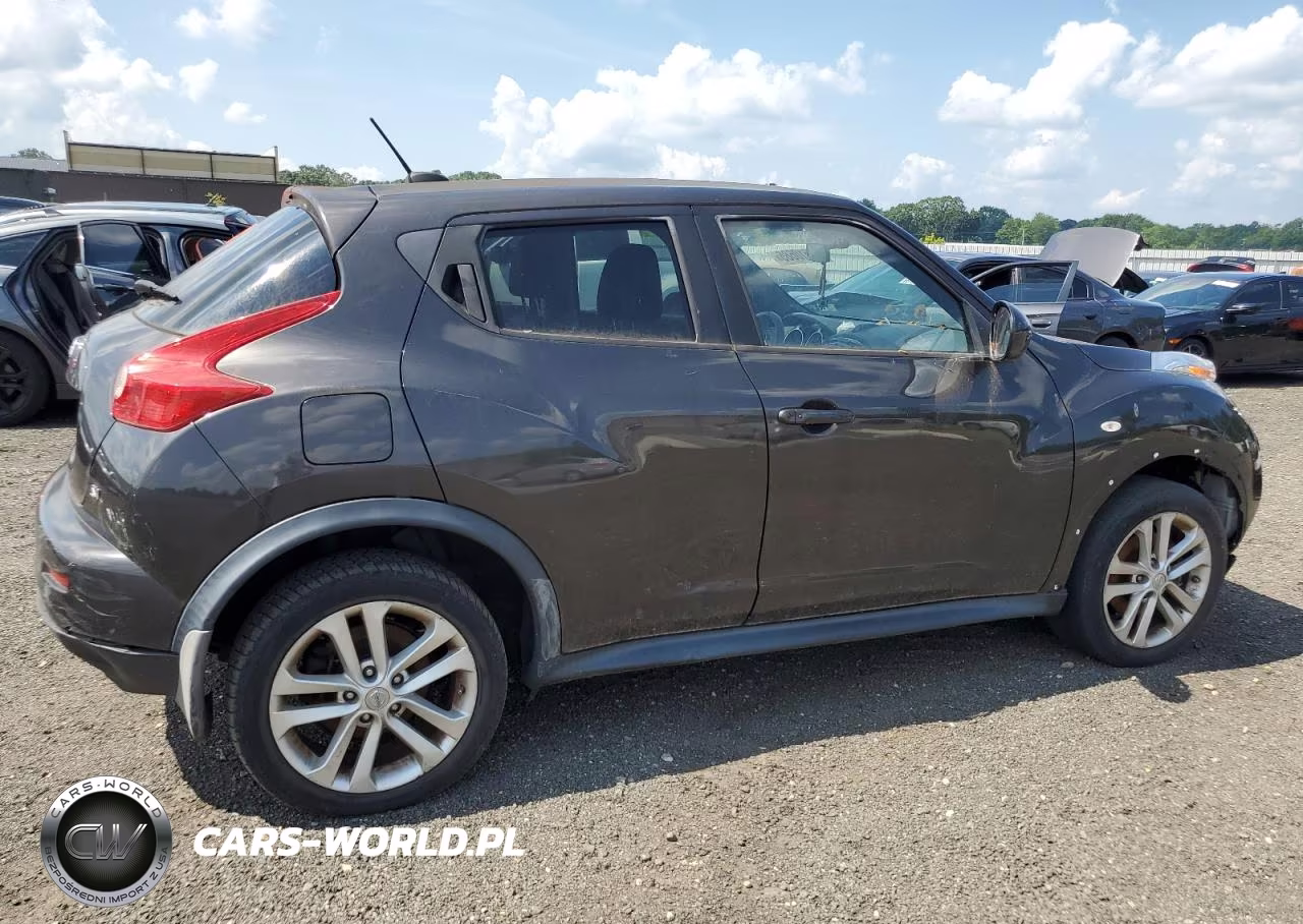 2011 Nissan Juke S VIN:JN8AF5MR3BT020385 - 3