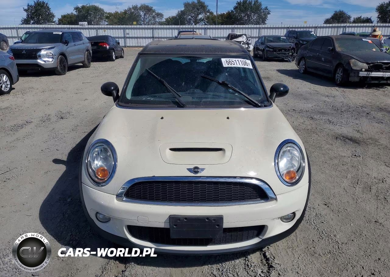 2009 Mini Cooper S Clubman VIN:WMWMM335X9TP92102 - 5