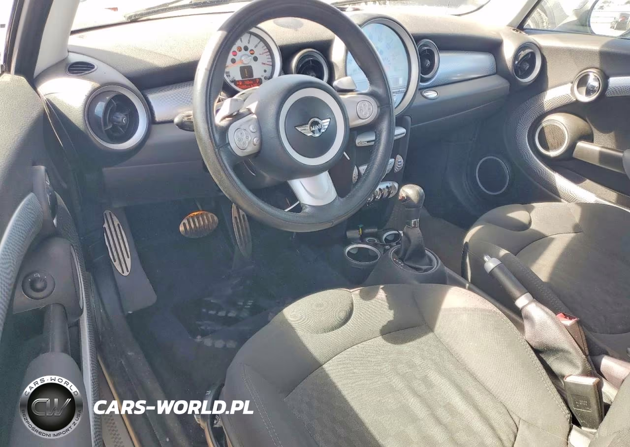 2009 Mini Cooper S Clubman VIN:WMWMM335X9TP92102 - 8
