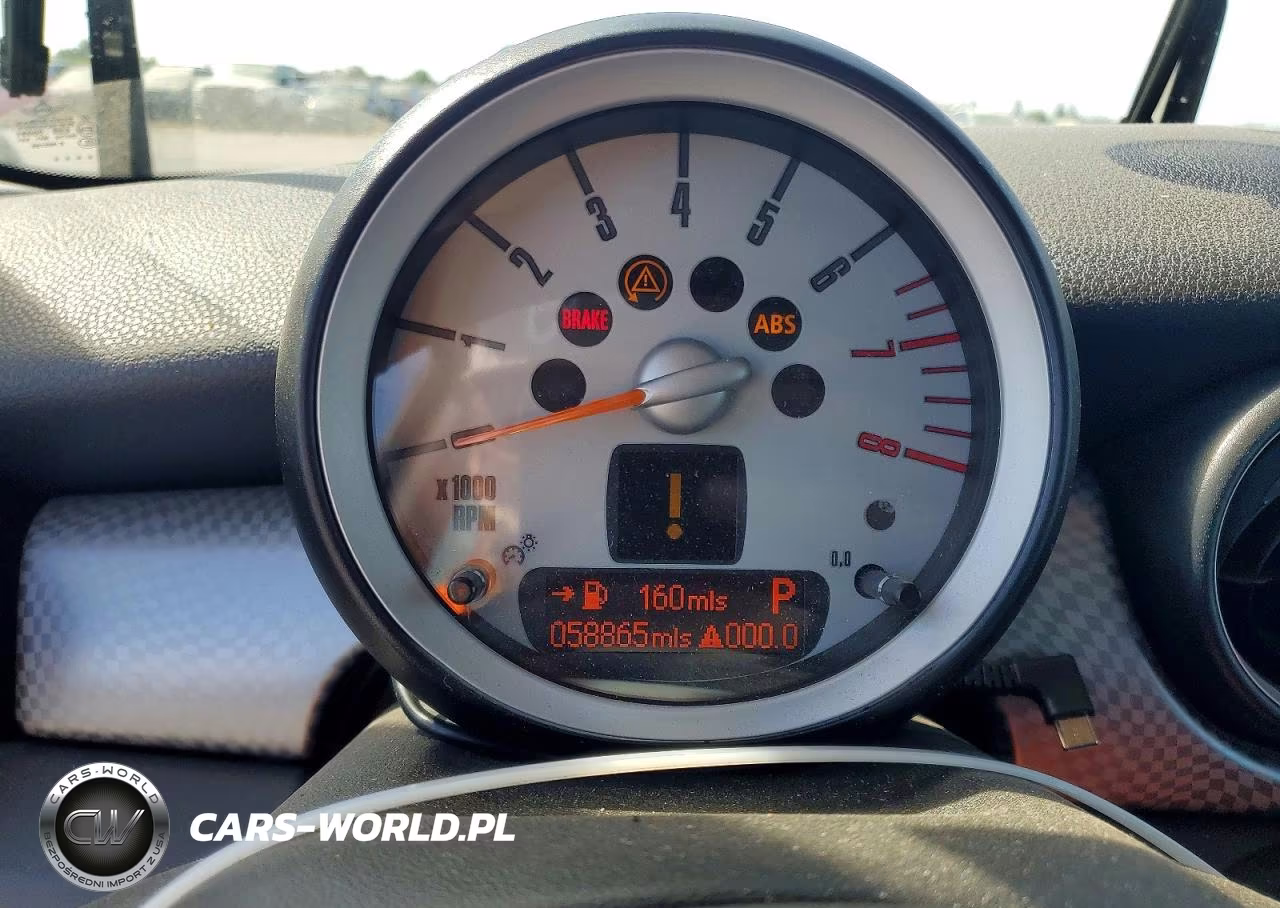 2009 Mini Cooper S Clubman VIN:WMWMM335X9TP92102 - 9