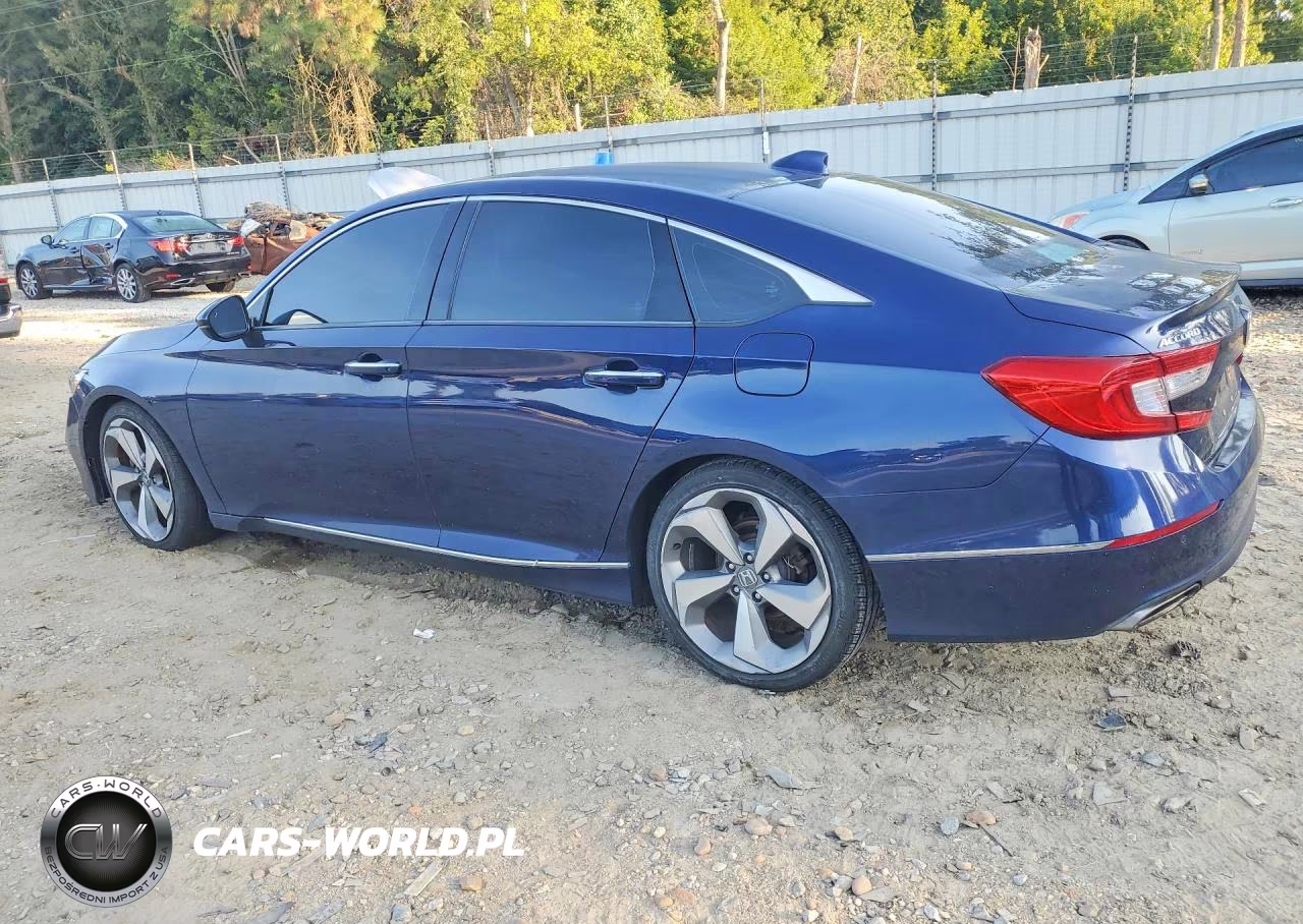2018 Honda Accord Touring VIN:1HGCV1F93JA046137 - 2