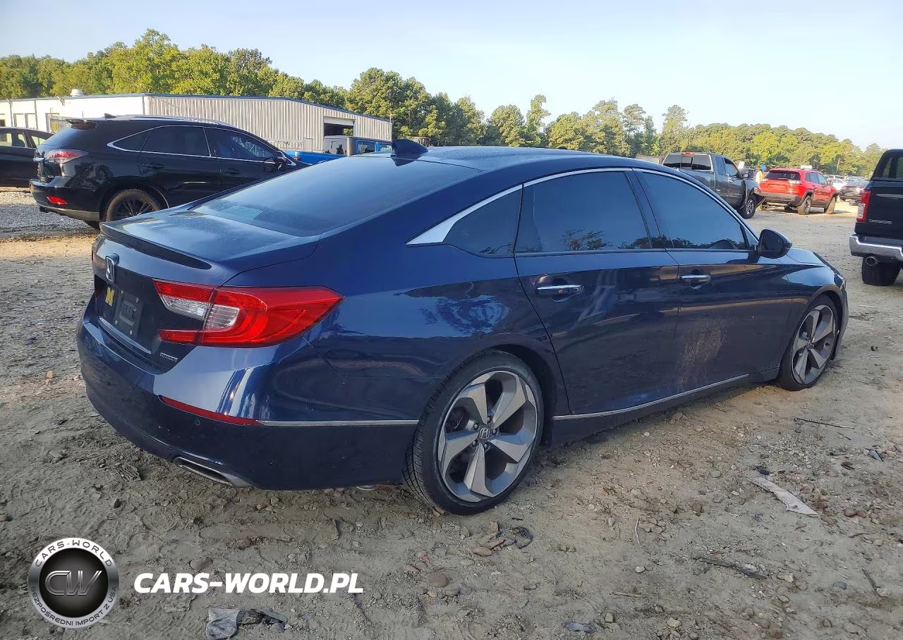 2018 Honda Accord Touring VIN:1HGCV1F93JA046137 - 3