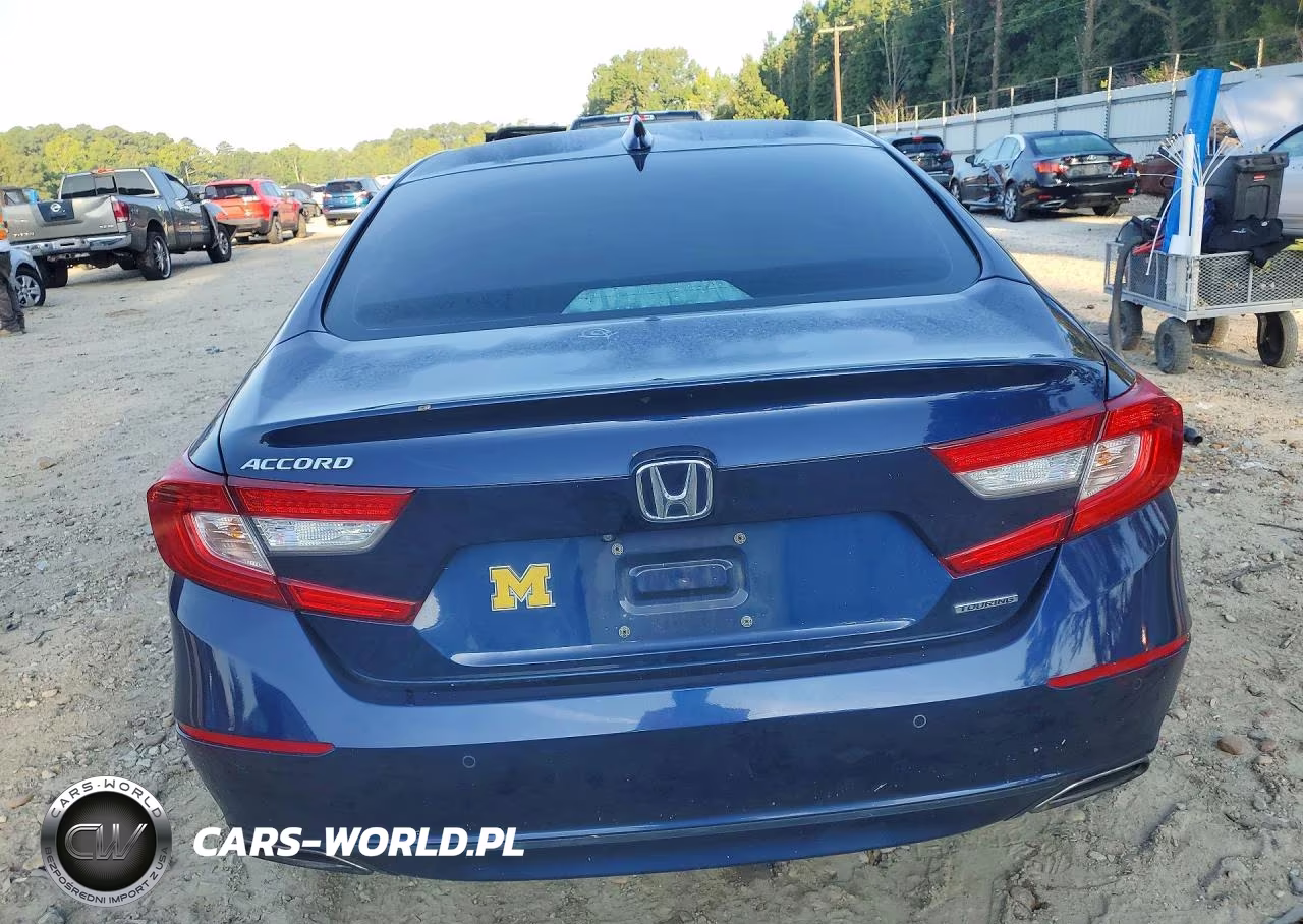 2018 Honda Accord Touring VIN:1HGCV1F93JA046137 - 6