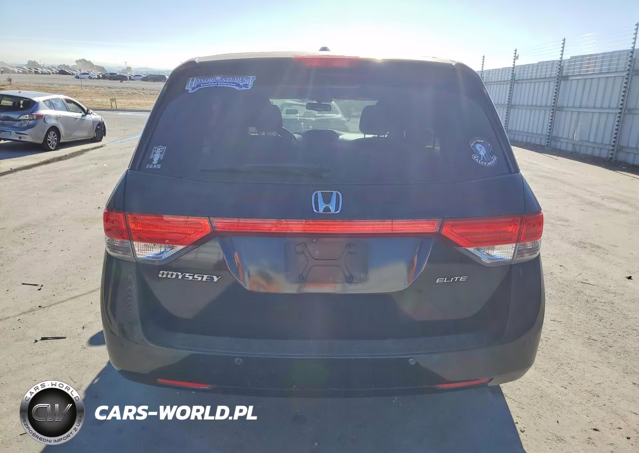 2014 Honda Odyssey Touring VIN:5FNRL5H99EB024286 - 6