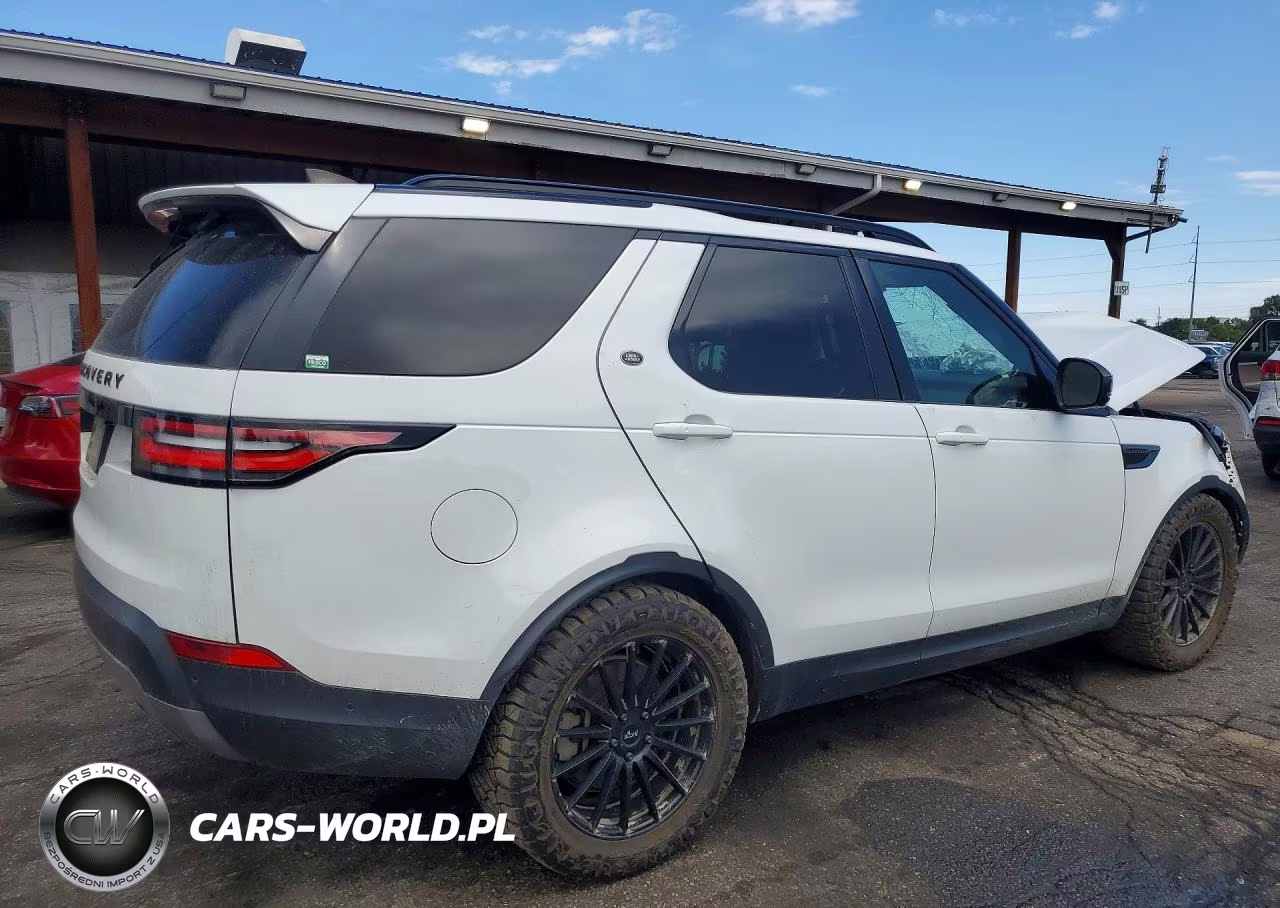 2018 Land Rover Discovery Hse Luxury VIN:SALRT2RV1JA069731 - 3