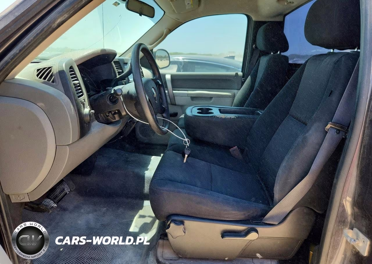 2010 Chevrolet Silverado C1500 VIN:1GCPCPEX4AZ194761 - 7