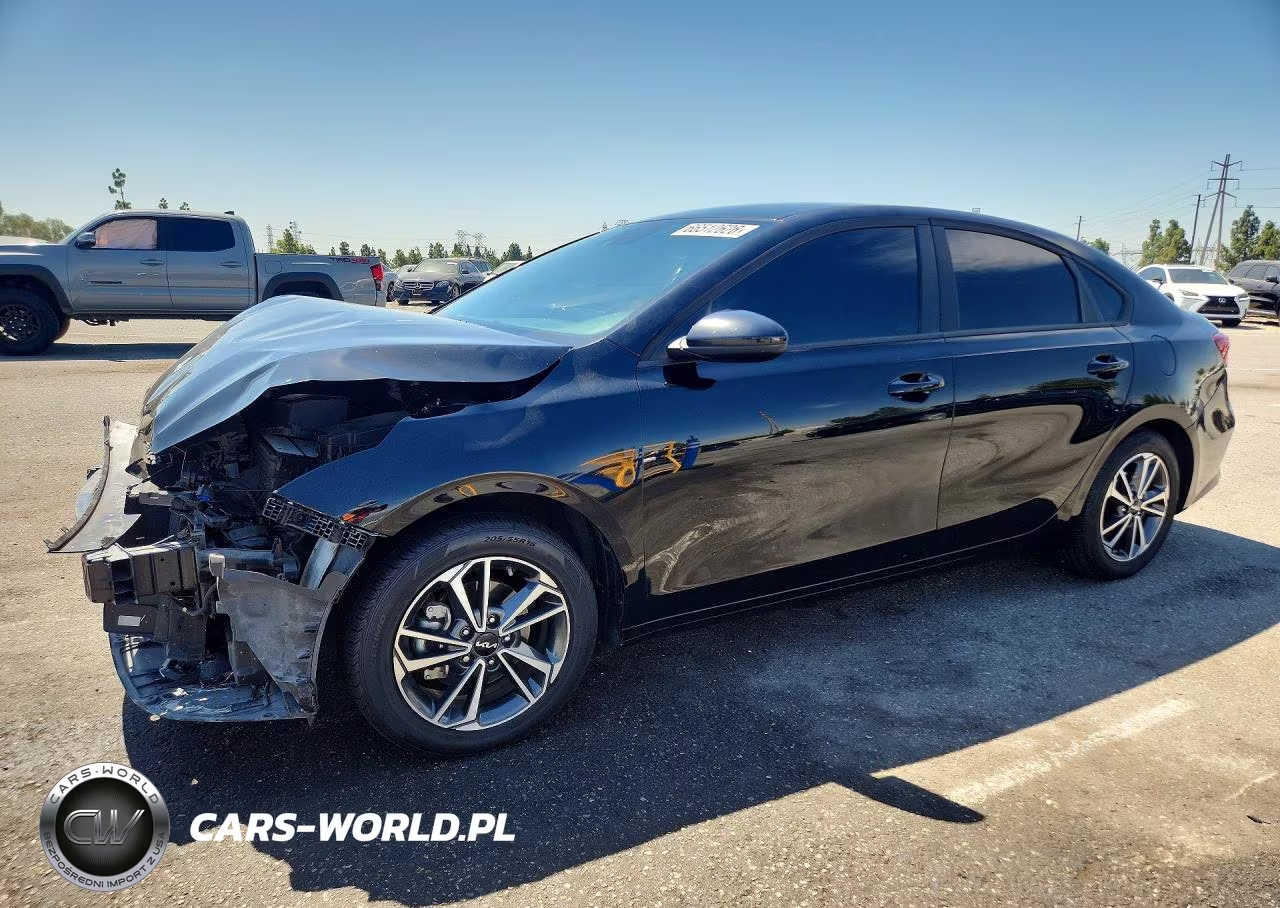 2022 Kia Forte Lxs – zdjęcie 1 z 12