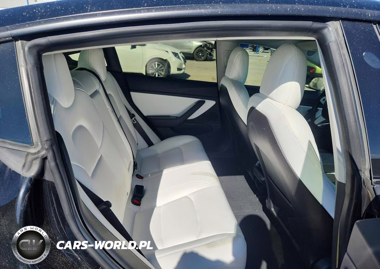 2018 Tesla Model 3 VIN:5YJ3E1EB4JF095986 - 10