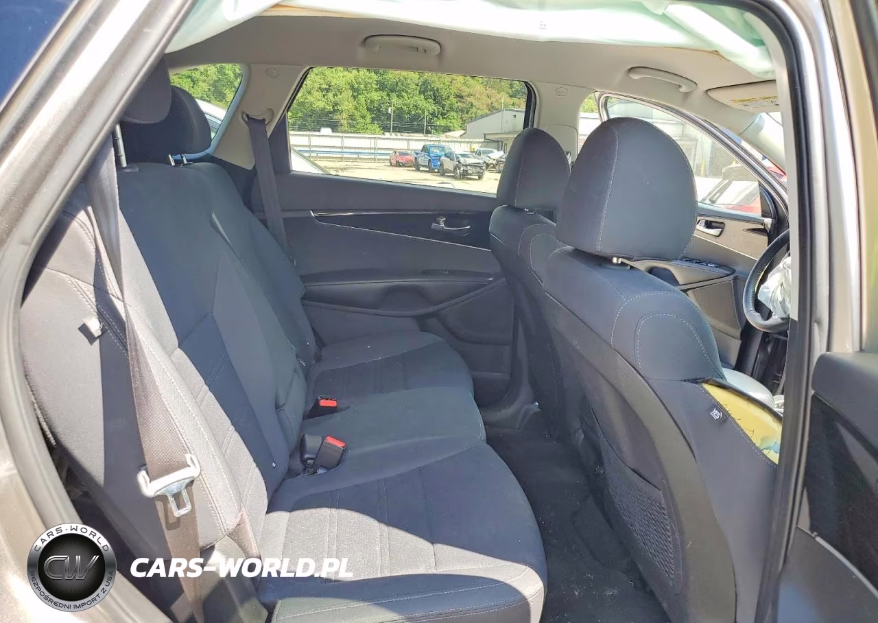 2019 Kia Sorento Lx VIN:5XYPGDA36KG434091 - 11