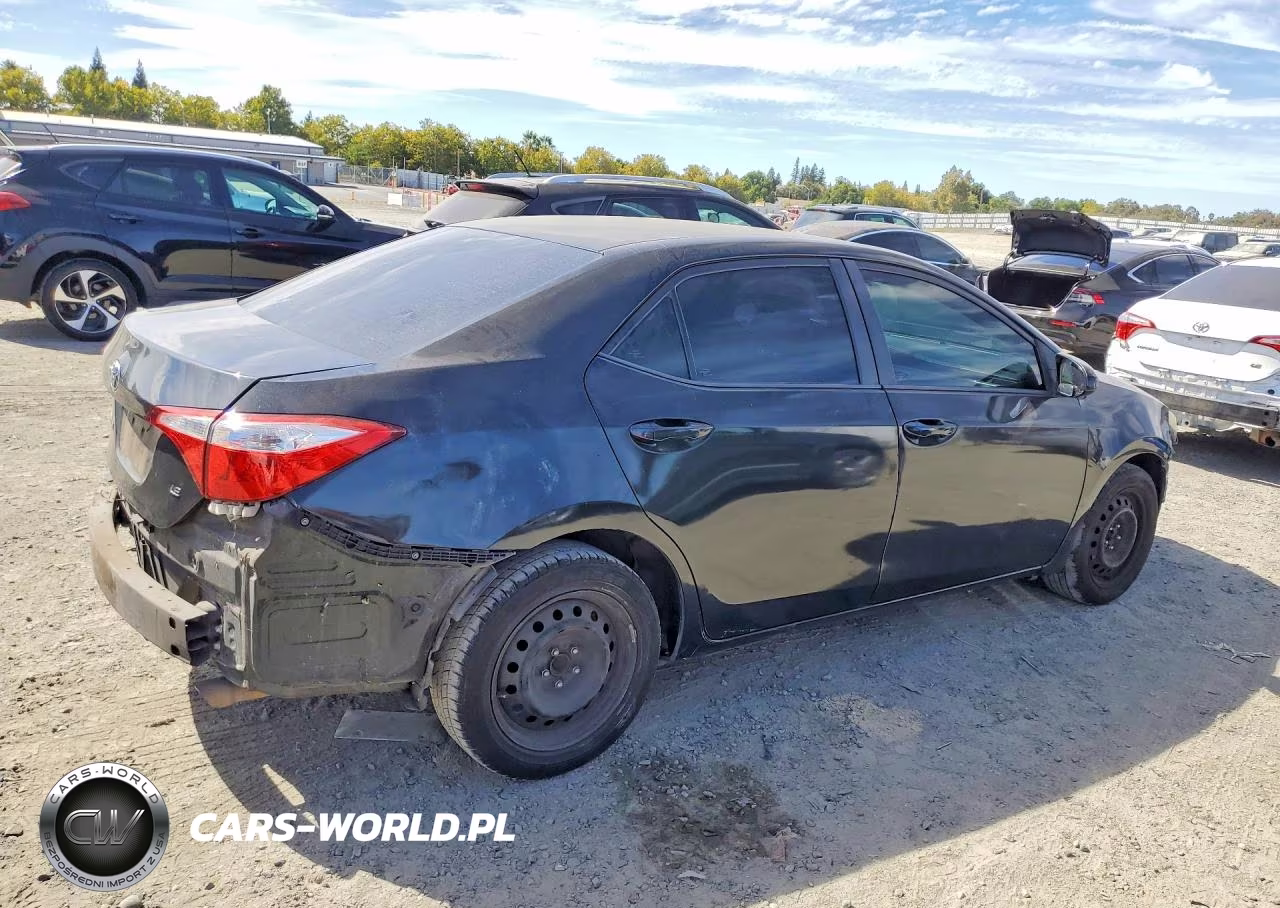 2015 Toyota Corolla Le VIN:2T1BURHE5FC393123 - 3