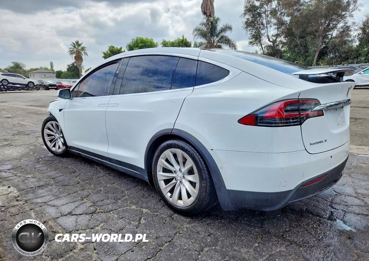 2016 Tesla Model X VIN:5YJXCDE24GF026216 - 2
