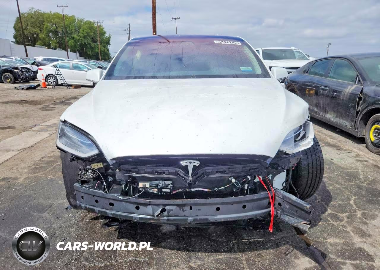 2016 Tesla Model X VIN:5YJXCDE24GF026216 - 5