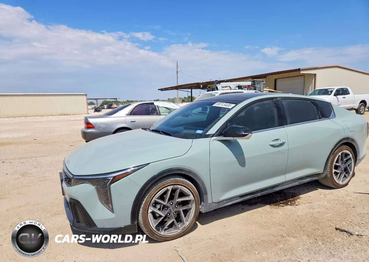 2026 Kia K4 Gt Line – zdjęcie 1 z 12
