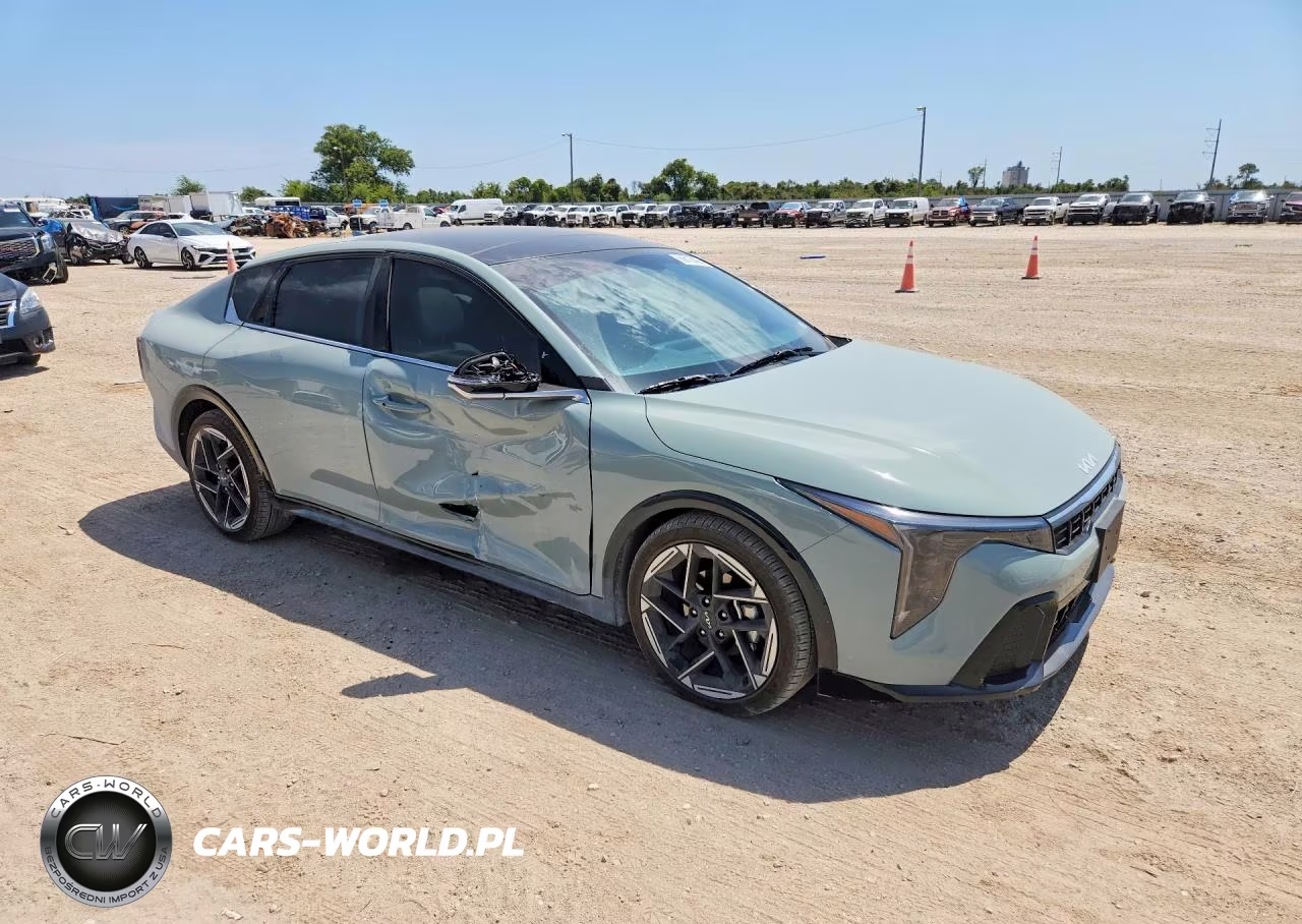 2026 Kia K4 Gt Line VIN:3KPFW4DE8TE332334 - 4