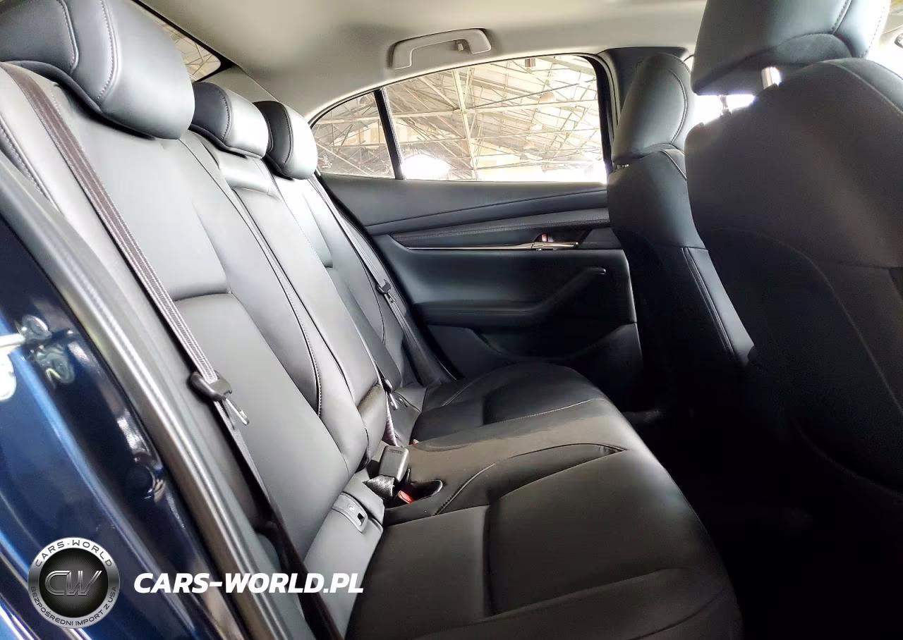 2021 Mazda 3 Preferred VIN:JM1BPBCL0M1345809 - 10