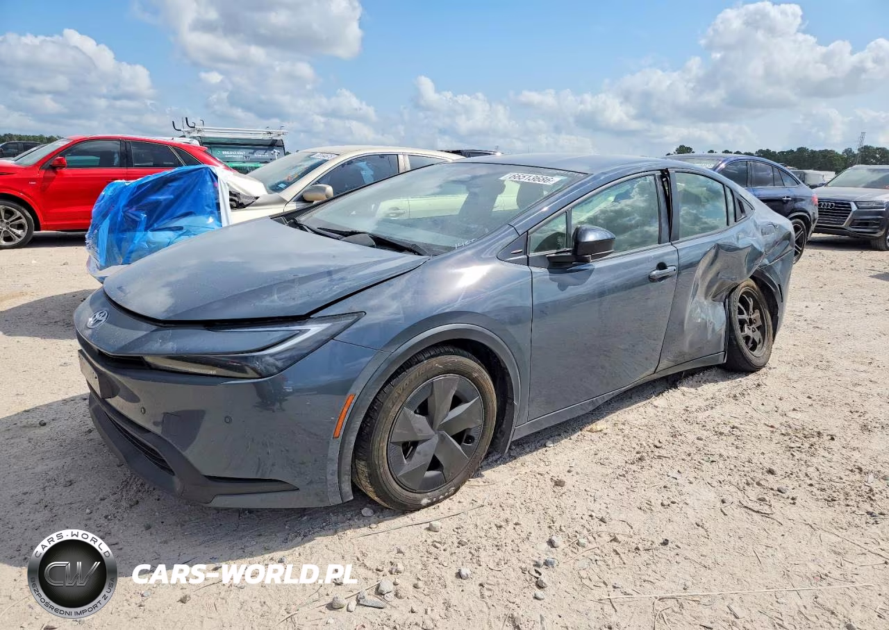 2024 Toyota Prius Le VIN:JTDACAAU2R3031460 - 1