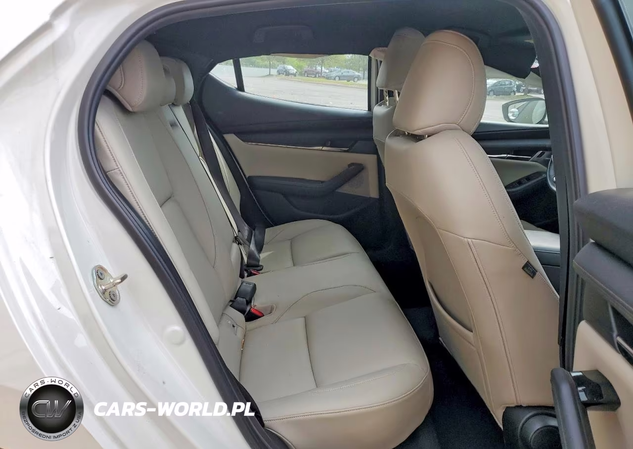 2020 Mazda 3 Preferred VIN:JM1BPAMM2L1168082 - 10