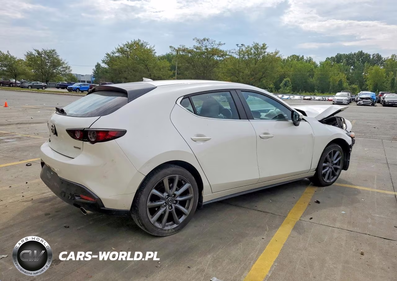 2020 Mazda 3 Preferred VIN:JM1BPAMM2L1168082 - 3