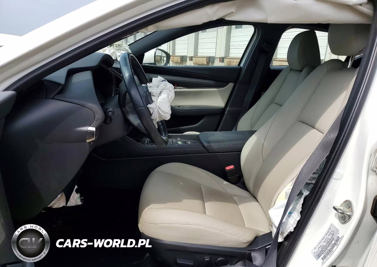 2020 Mazda 3 Preferred VIN:JM1BPAMM2L1168082 - 7