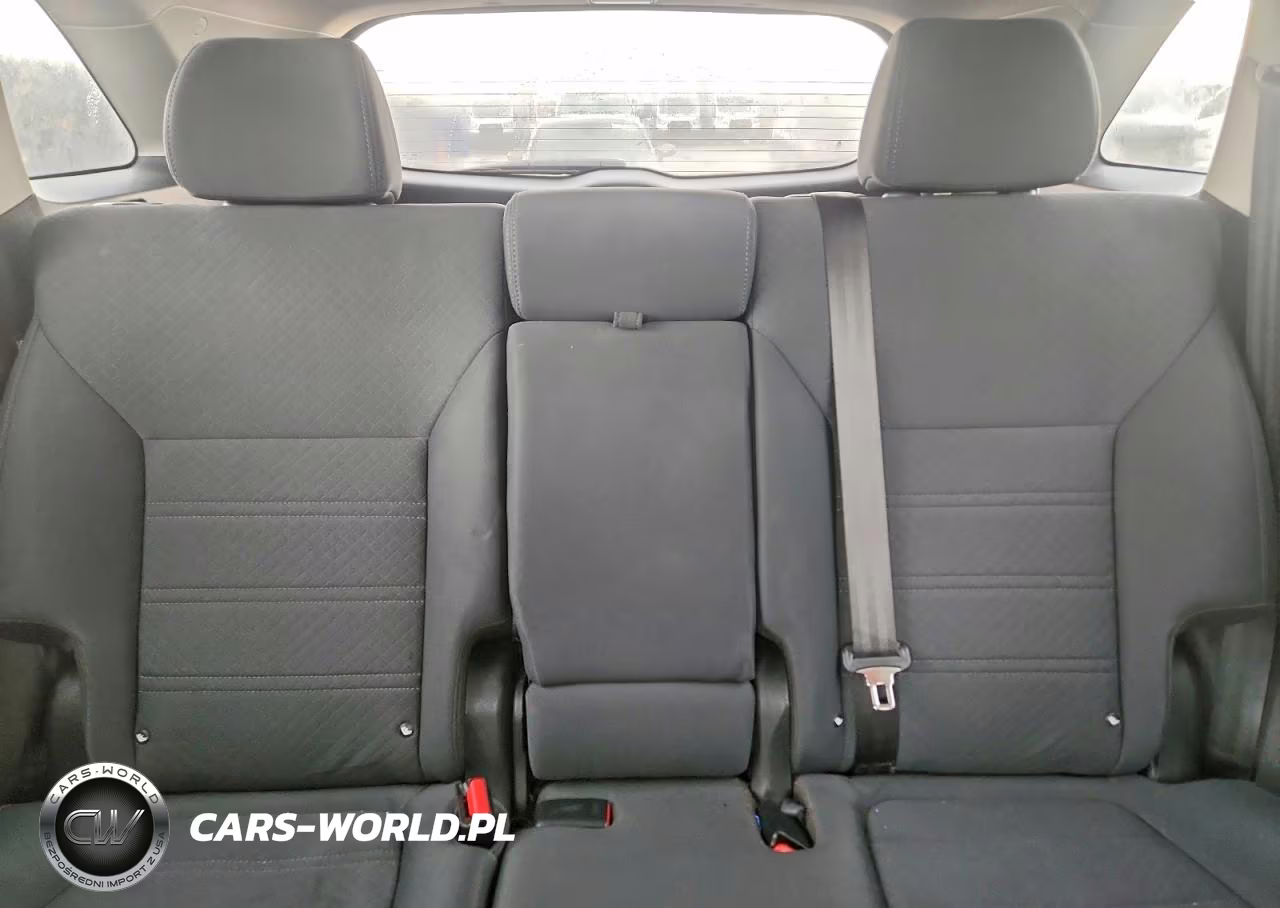 2019 Kia Sorento L VIN:5XYPG4A39KG529809 - 10