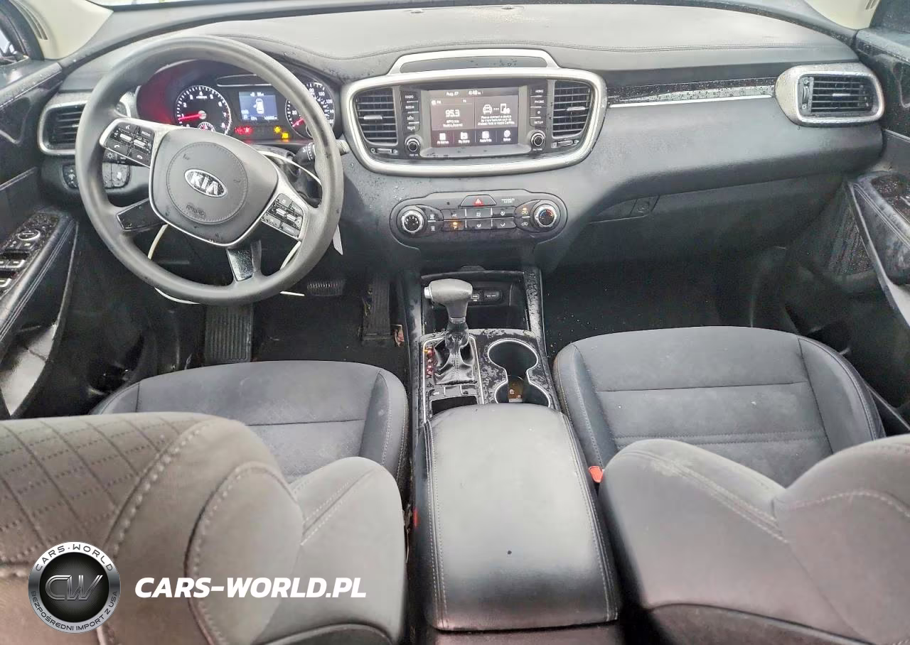 2019 Kia Sorento L VIN:5XYPG4A39KG529809 - 8