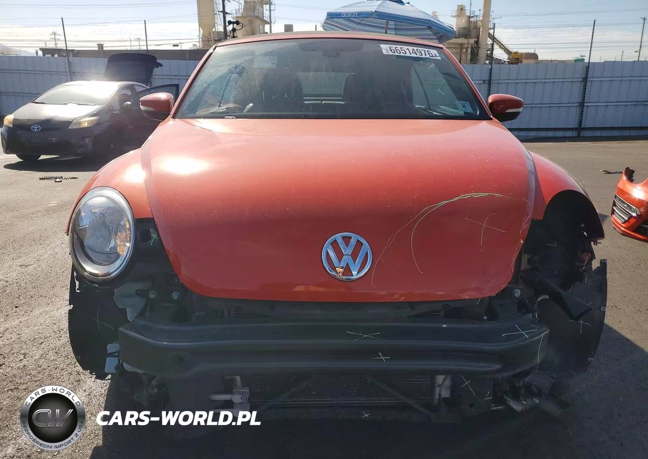 2018 Volkswagen Beetle S VIN:3VW5DAATXJM506892 - 5
