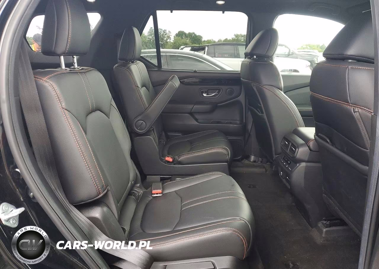 2025 Honda Pilot Trailsport VIN:5FNYG1H60SB073368 - 11
