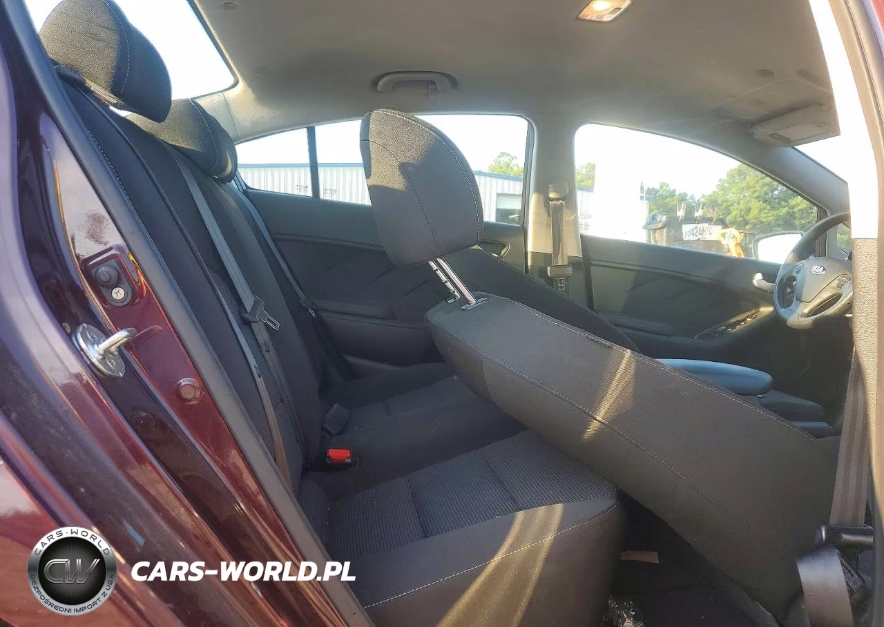 2017 Kia Forte Lx VIN:3KPFK4A76HE123652 - 10
