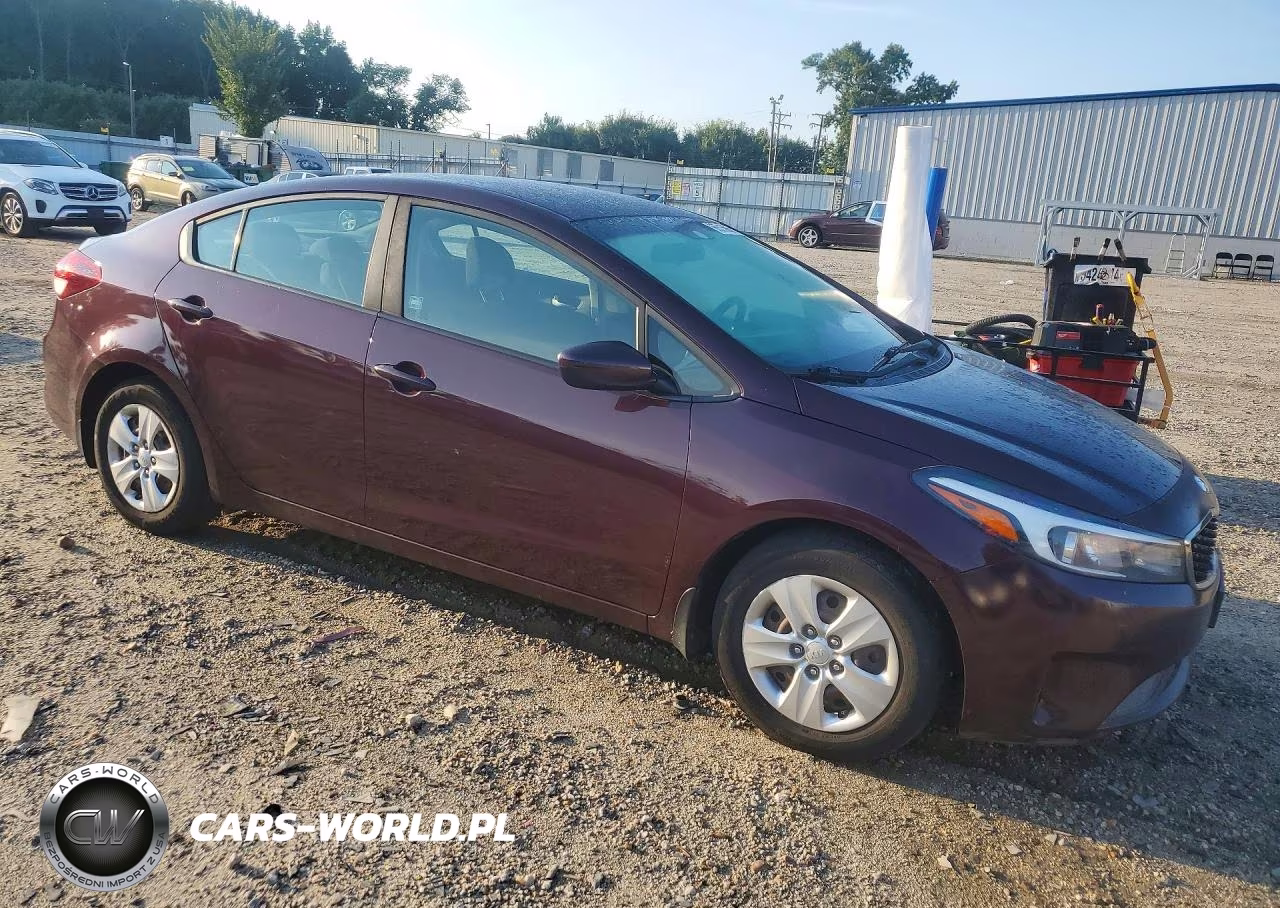2017 Kia Forte Lx VIN:3KPFK4A76HE123652 - 4