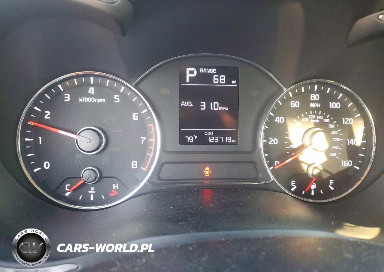 2017 Kia Forte Lx VIN:3KPFK4A76HE123652 - 9