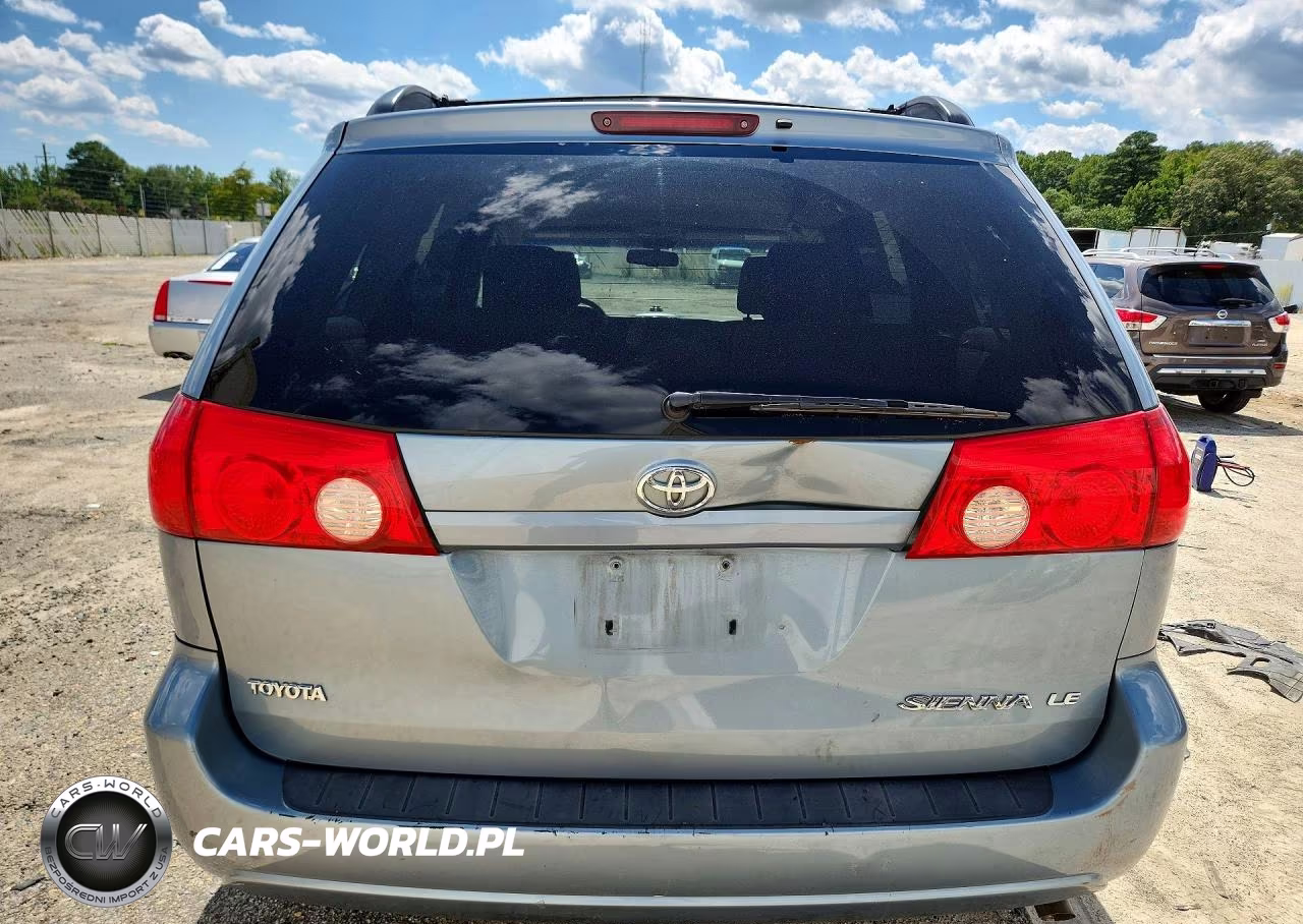 2010 Toyota Sienna Le 7-Passenger VIN:5TDKK4CC0AS335340 - 6