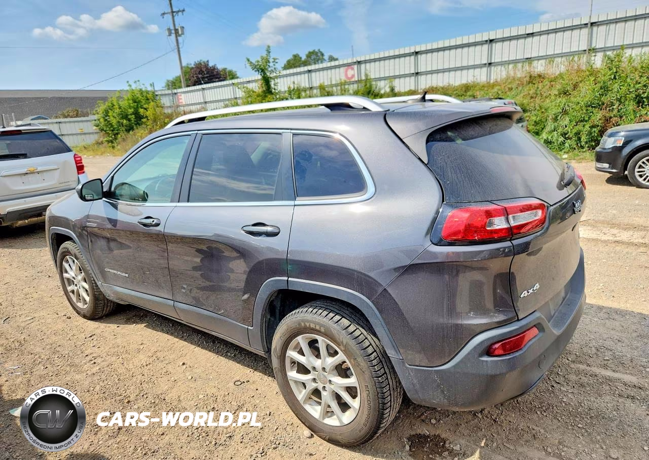 2017 Jeep Cherokee Latitude VIN:1C4PJMCB4HW563724 - 2