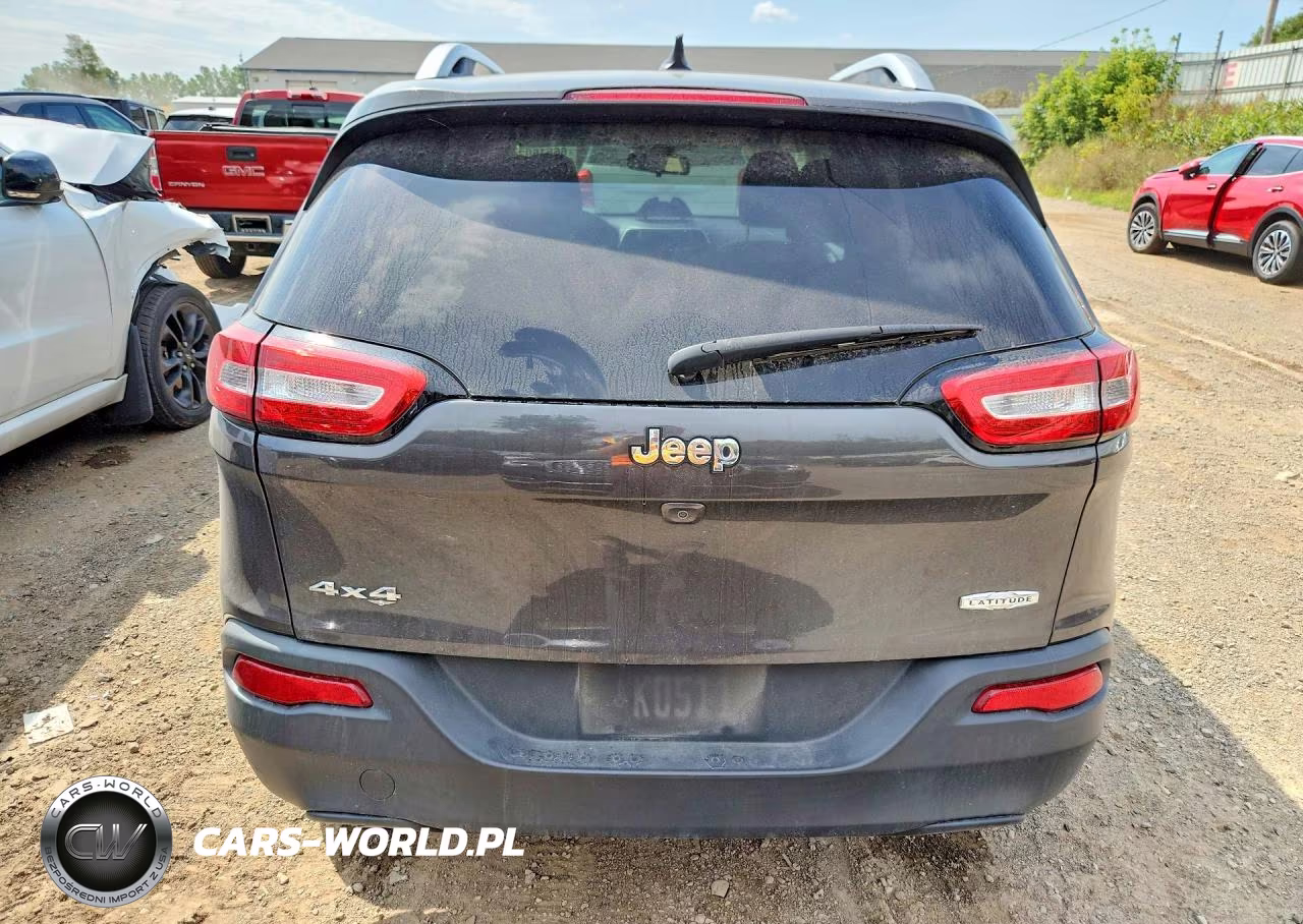 2017 Jeep Cherokee Latitude VIN:1C4PJMCB4HW563724 - 6