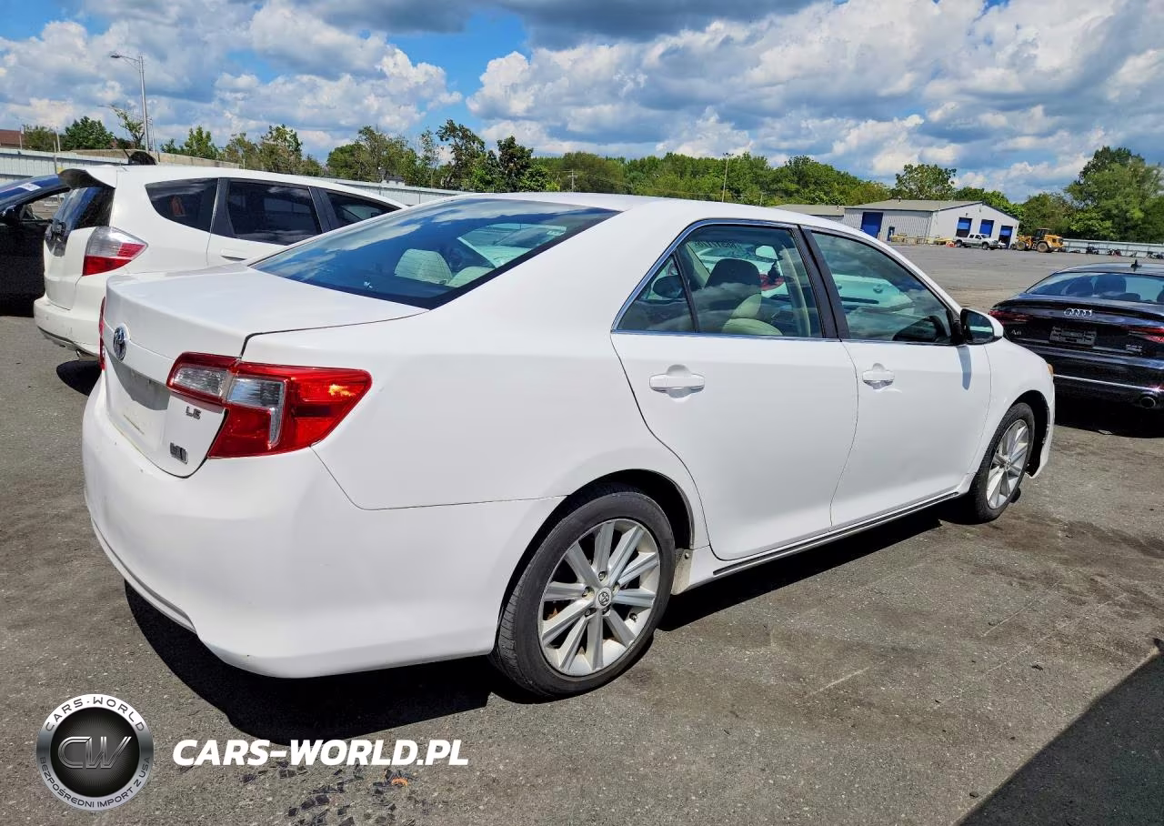 2012 Toyota Camry Hybrid Le VIN:4T1BD1FK0CU051485 - 3