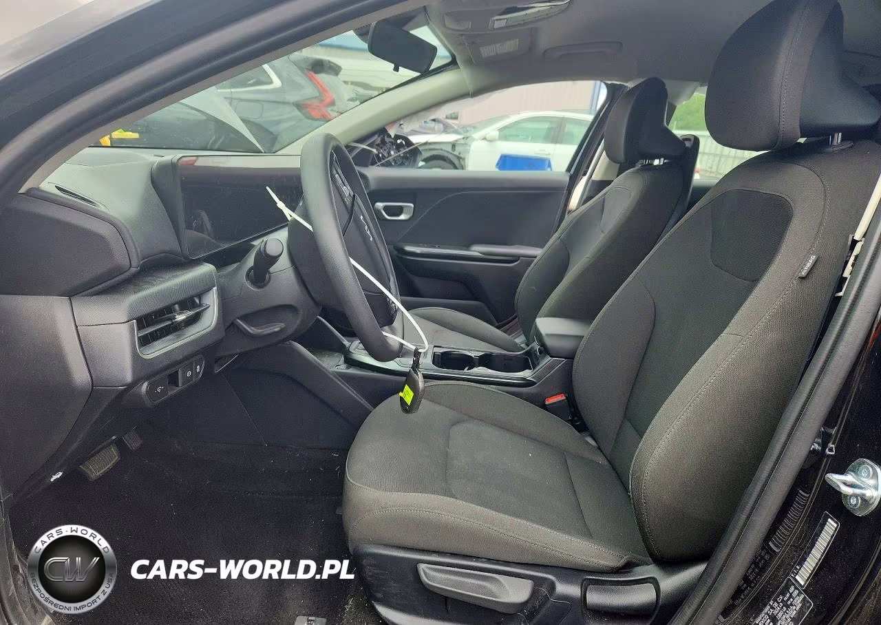 2026 Kia K4 Lx VIN:3KPFT4DE4TE309030 - 7