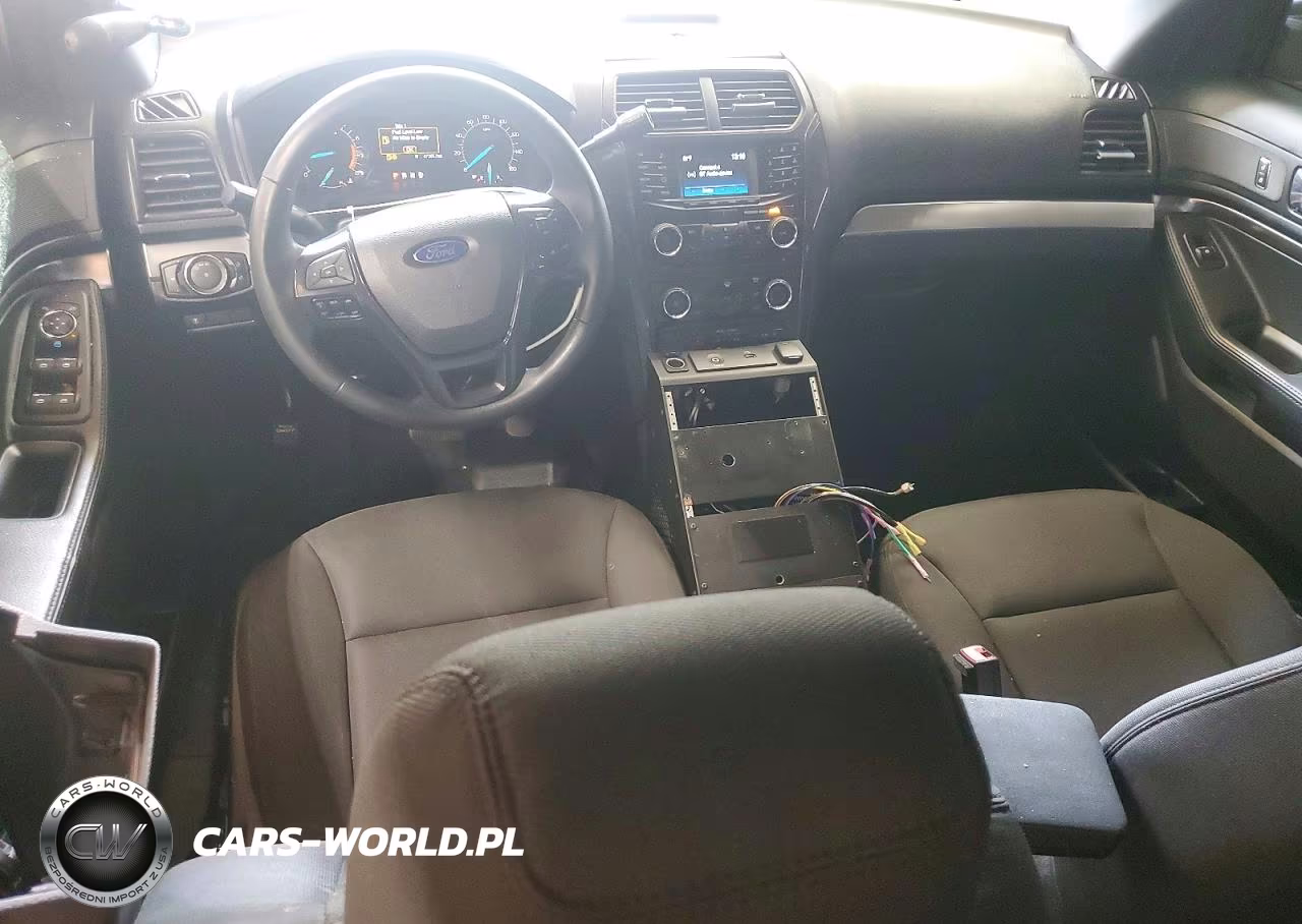 2018 Ford Explorer Police Interceptor VIN:1FM5K8ARXJGC56565 - 8