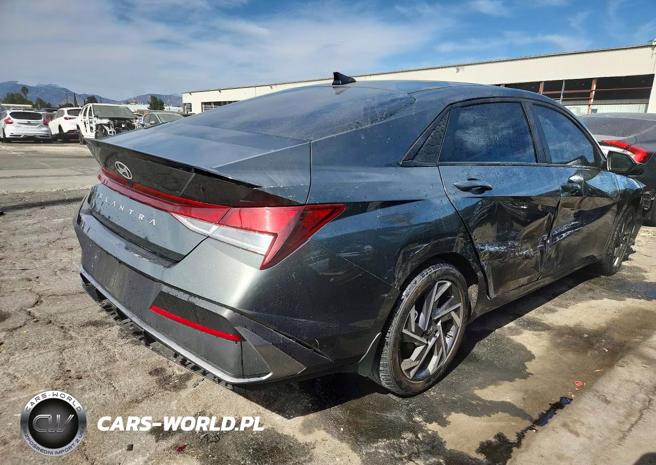 2025 Hyundai Elantra Sel Sport VIN:KMHLM4DG9SU954642 - 3