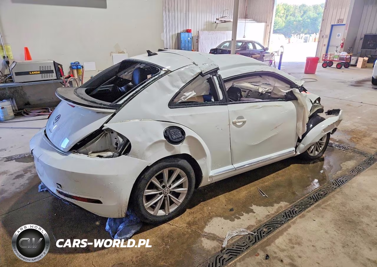 2018 Volkswagen Beetle S VIN:3VWFD7AT4JM709963 - 3
