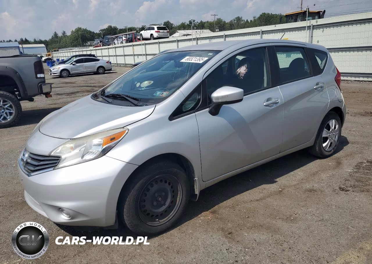 2015 Nissan Versa – zdjęcie 1 z 12