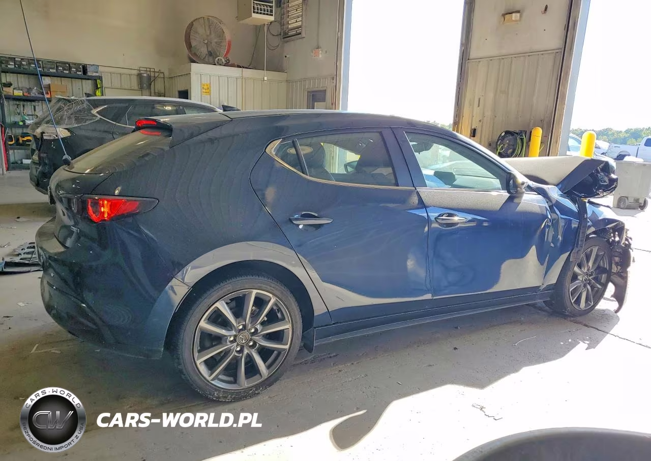 2020 Mazda 3 Preferred VIN:JM1BPAMM4L1169637 - 3