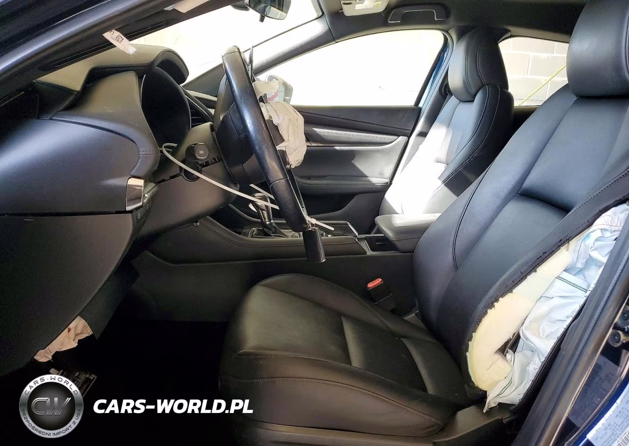 2020 Mazda 3 Preferred VIN:JM1BPAMM4L1169637 - 7