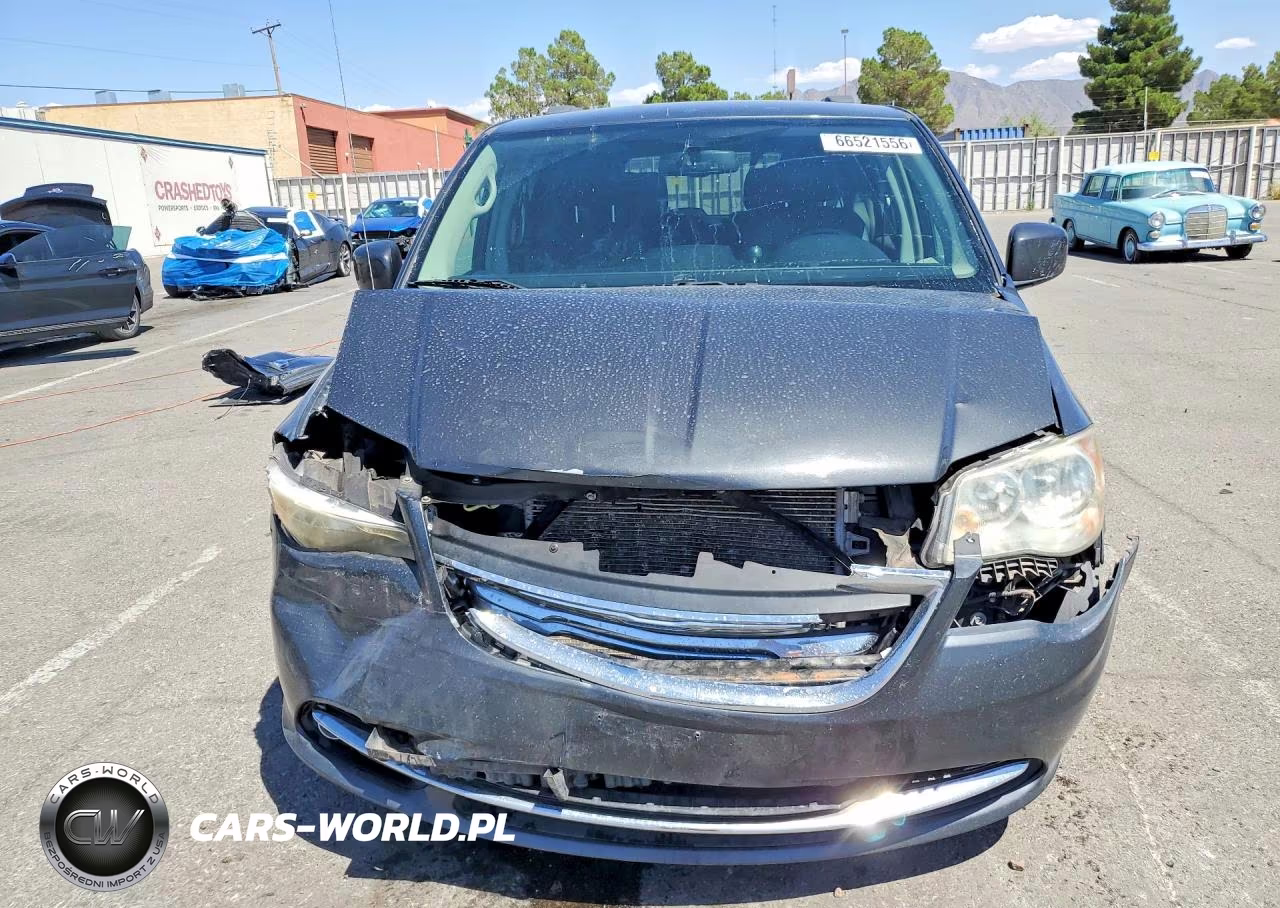 2012 Chrysler Town & Country Touring VIN:2C4RC1BG2CR400277 - 5