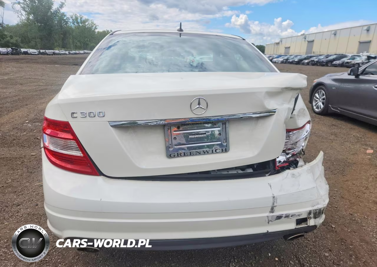 2011 Mercedes-Benz C 300 VIN:WDDGF5EB2BA516190 - 6