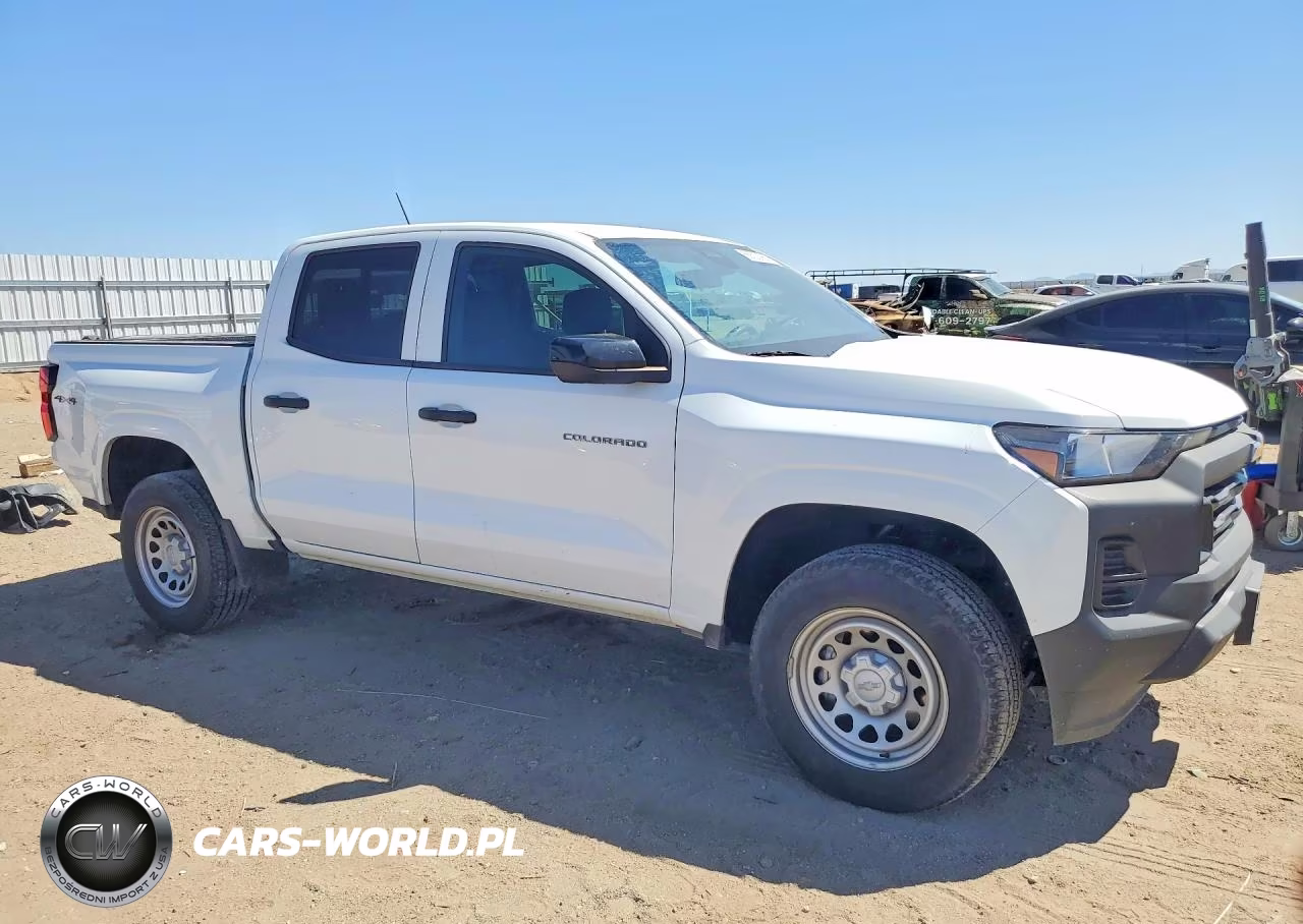 2024 Chevrolet Colorado VIN:1GCGTBEC7R1250654 - 4